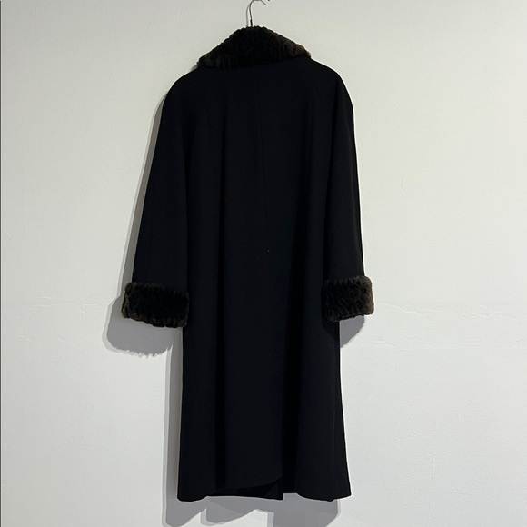 VINTAGE JOD 100% Wool Black Coat with Faux Fur Trim, made in the USA. - Picture 5 of 5